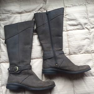 Merrell Captiva knee high boots.